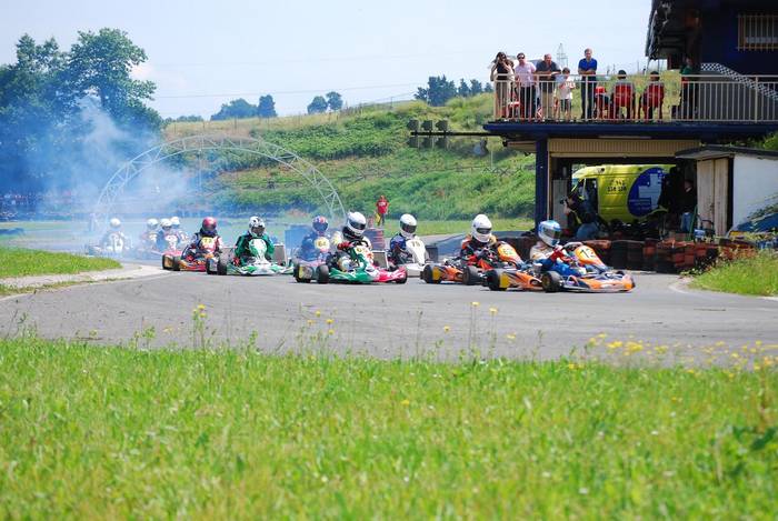 Goierrialdeko kartingera eta igerilekura irteera egingo dute