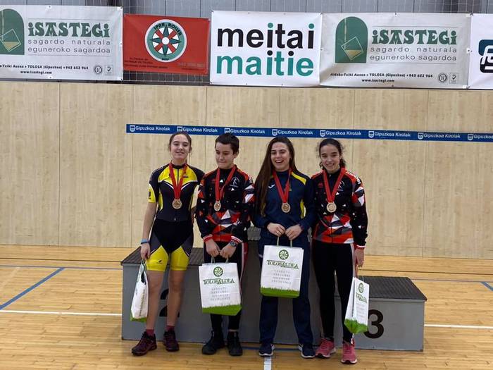 V. Irristaka Indoor Saria 15 1577393174009