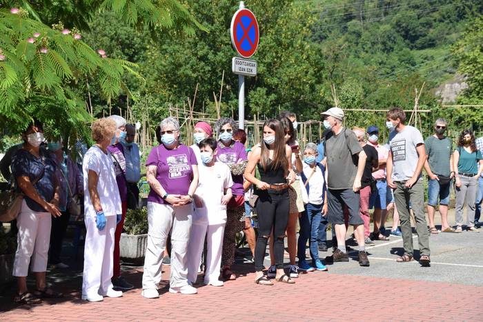 Zerbitzu publikoen aldeko mo 7 1593257974283