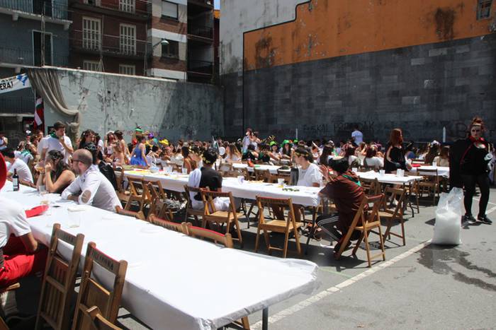 VILLABONAKO FESTAK. 2017. GA 8 1501091663030