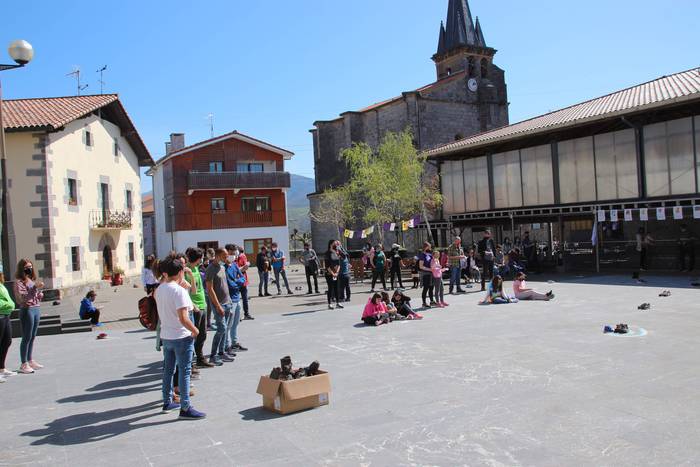 Elkartasun keinuak Adunan 26 1616942588035