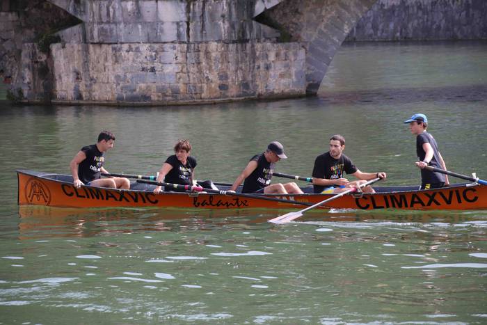 Arraunean, elkartasunez 157 1568479697903