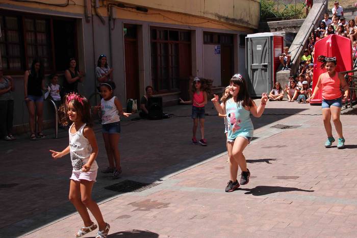 Tripa beteta, dantzan pasa d 39 1563205333755