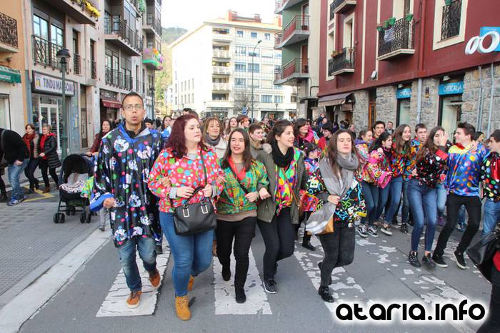 ostegun gizena 2016 zezen plaza 3 1454608258053