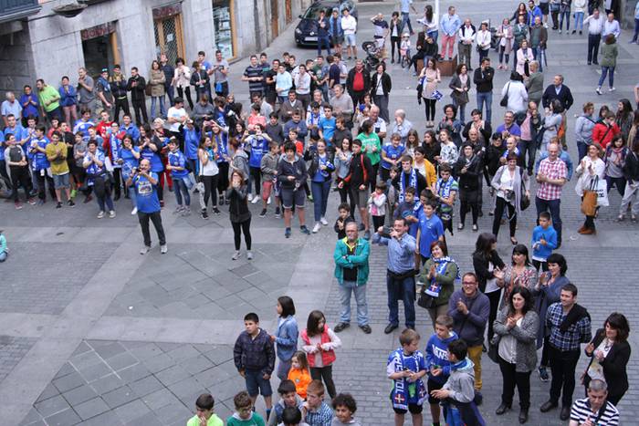 tolosa eskubaloia harrera udaletxean 2016 10 1464617656490