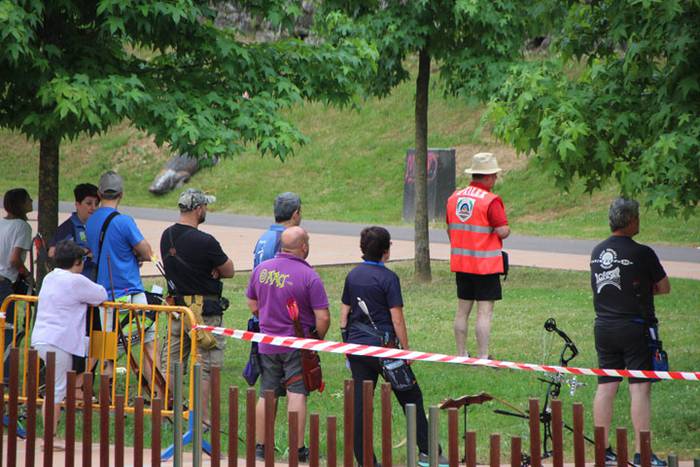 Arku-tiraketa Bihotzez elkar 1 1498391801492