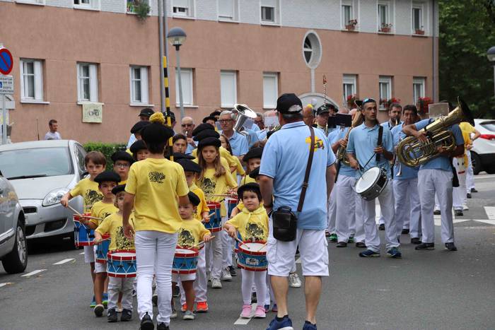 Danbor hotsek hartu dute Ama 21 1562504171664