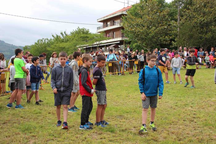 Izaskun auzoan ere bada fest 15 1560016407445