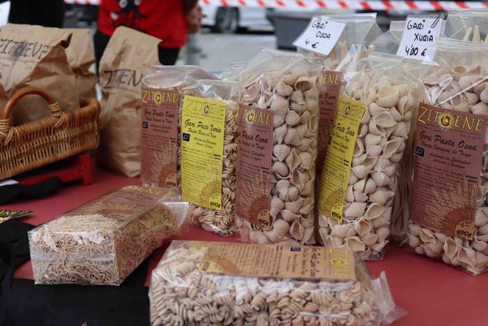 Euskal Azoka egin dute Ikazt 26 1619352396120