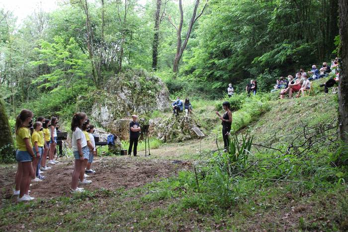 Basoaren erdi-erdian 5 1623508582854