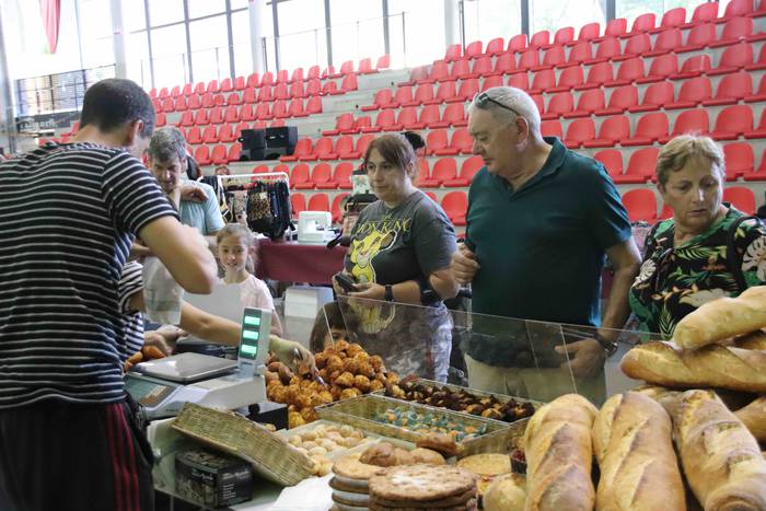 Jendetza elkartu du Asteasuk 27 1569763911088