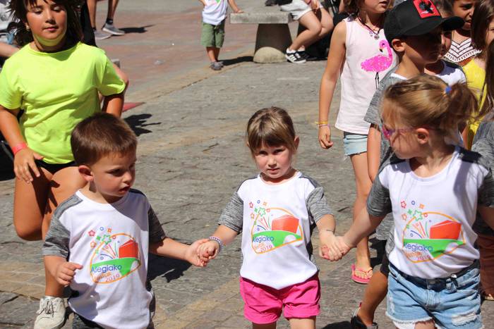 Tripa beteta, dantzan pasa d 102 1563205372529