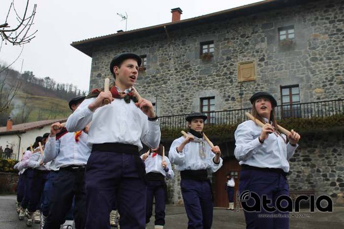 Talaiak tanten azpian ere da 21 1518353966368