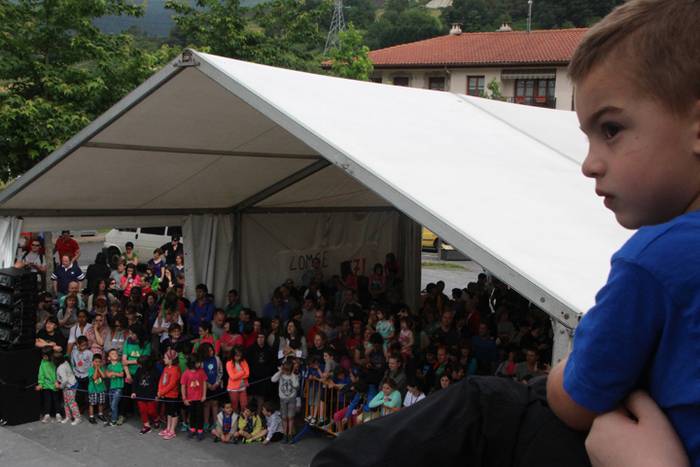 Ikaztegietako Eskola Txikiak Festa 11 1465744460869