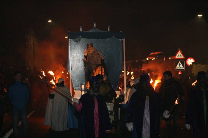 VILLABONAKO ERREGE MAGOEN DESFILEA 2017 6 1483975996227