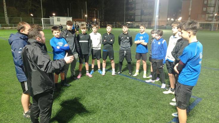 Balioen lanketa Intxurre futbol taldean