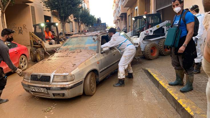 «Begirada galduta dute; shock egoeran daude»