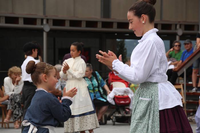 ADUNAKO AMA BIRJINAK 2017. A 11 1502798911843