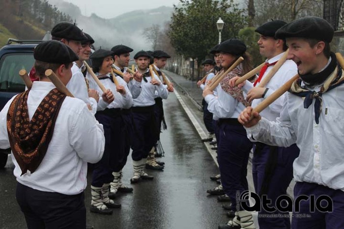 Talaiak tanten azpian ere dantzan - 5