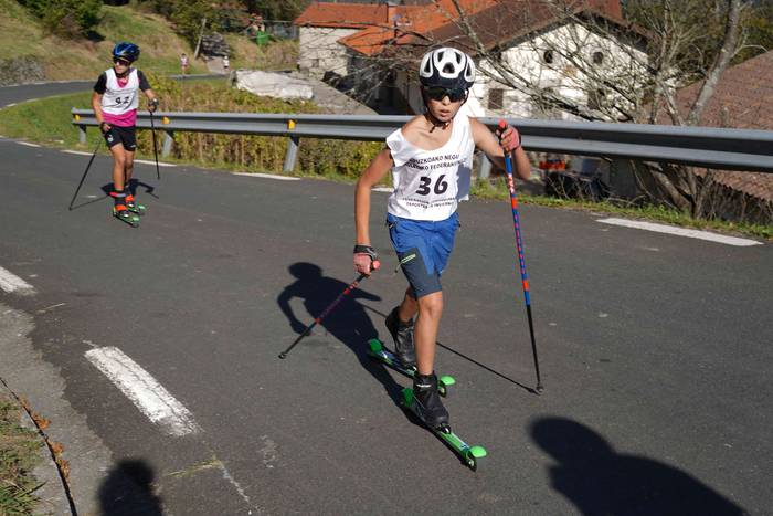 24. Hernialdeko Rollerski Ig 18 1760802663267