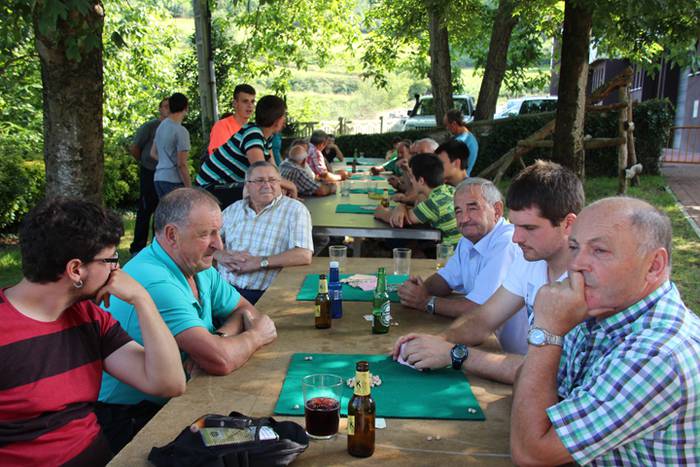 Erregeen bila, Larraulen 2 1470241164659