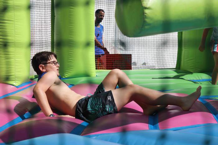 Saltoka eta jolasean pasatu  10 1660043069667