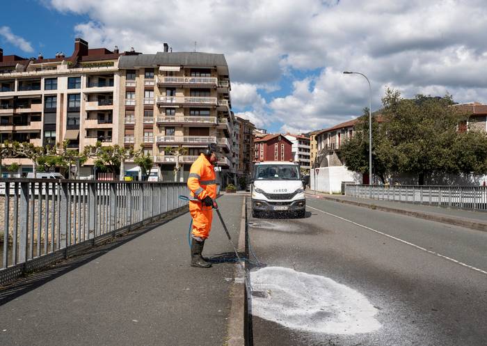 Ostiral goizean ezingo da Rondilla kalean aparkatu, garbiketa lanak direla eta