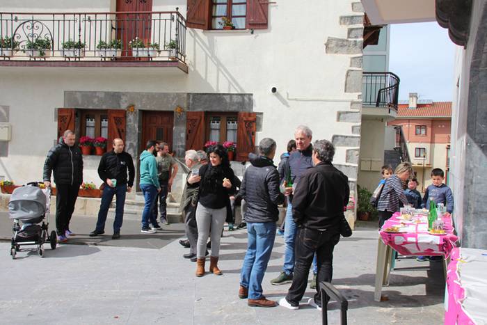 Korrika Eguna Adunan 6 1490533332705