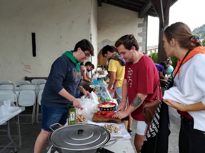 Paella, kuadrilla eguneko er 23 1565767541006