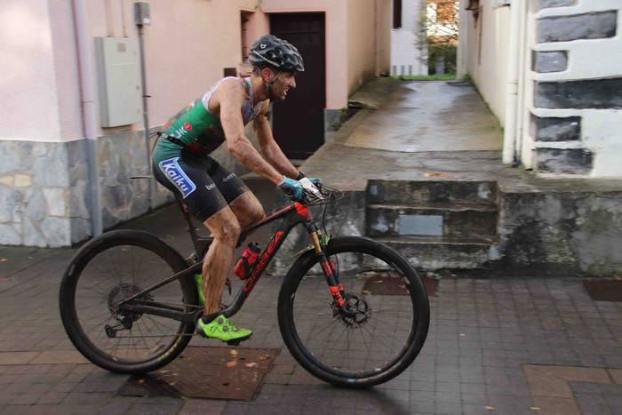 Eneko Gurrutxaga, Adunan ira 3 1574532546524