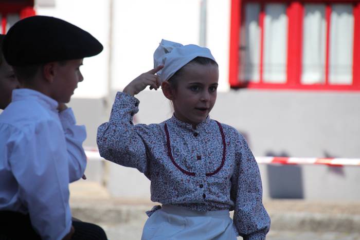 Dantza, bidania 32 1472039971256