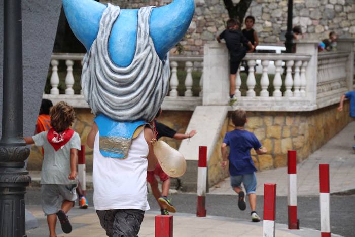 Izaskun auzoko jaiak 2016 28 1472837453046