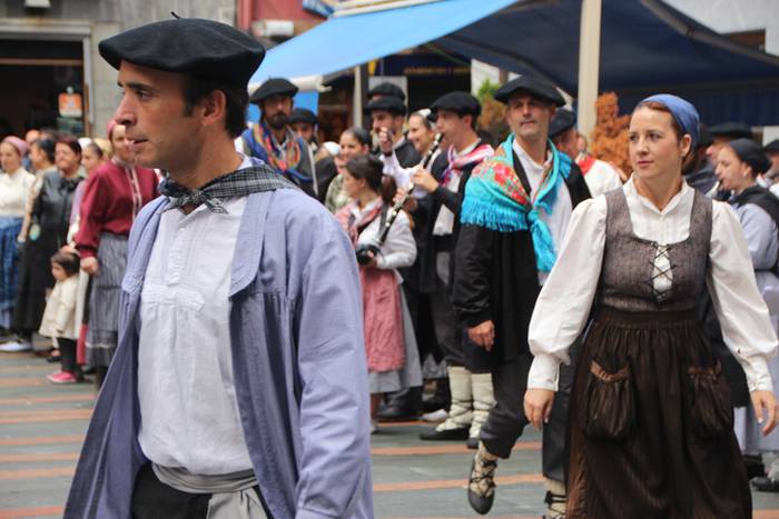 Udaberri Dantza Dezagun Tolo 105 1504963643285