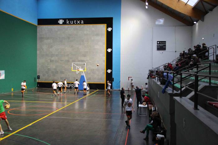 Herritarrei aurkeztu diete E 30 1573321432068