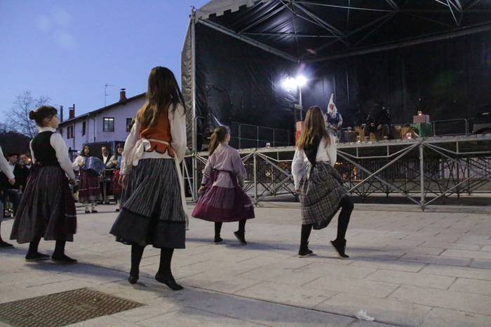 Olentzero eta Mari Domingi 2015 35 1450983301598