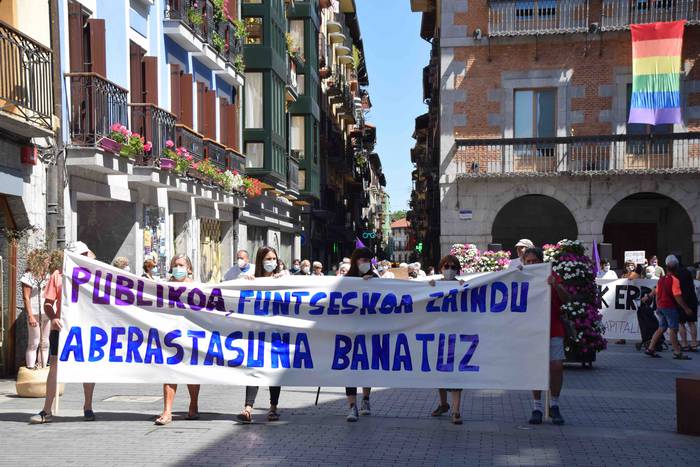 Zerbitzu publikoen aldeko mo 24 1593257984897