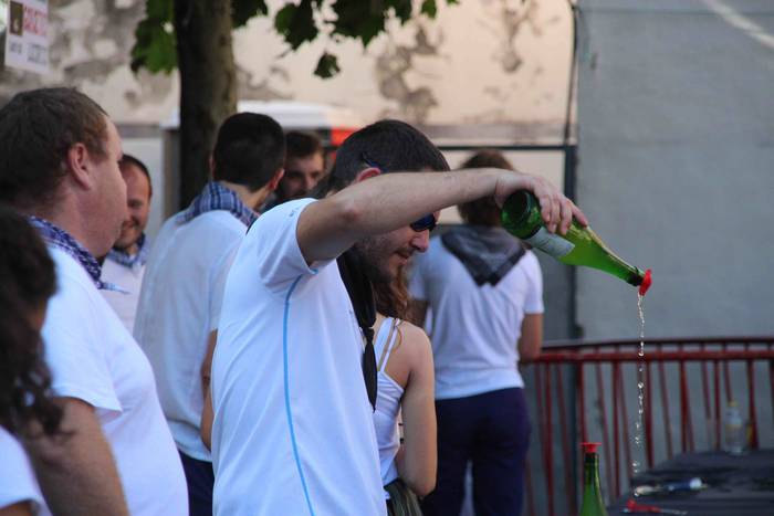 Bero sargoria, sagardoz bust 31 1532981778652