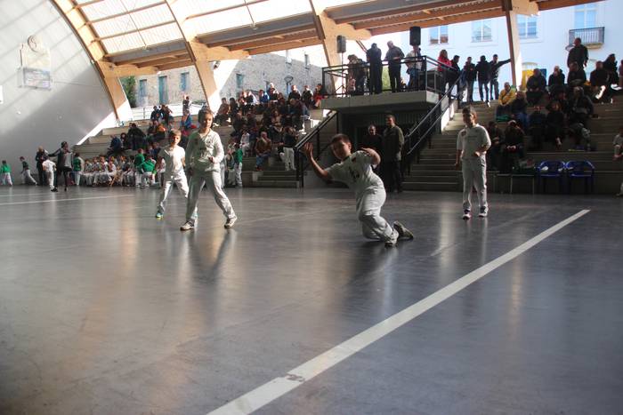 Behar Zana Pilota Taldearen aldeko jaia, larunbatean