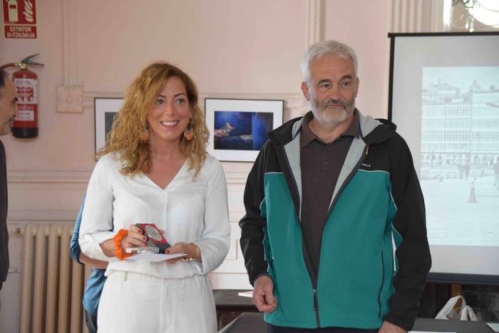 Targazki elkartearen erakusk 6 1560608074569