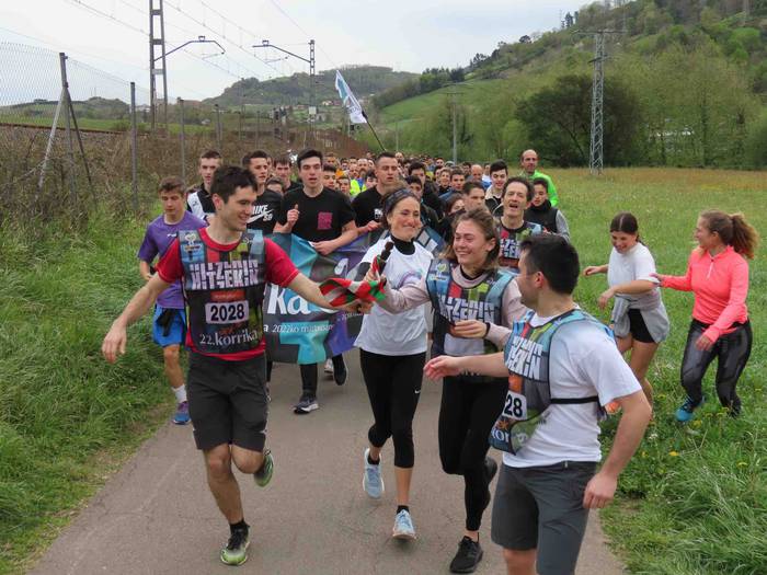 korrika, furgonetatik, Anoet 6 1649421132399