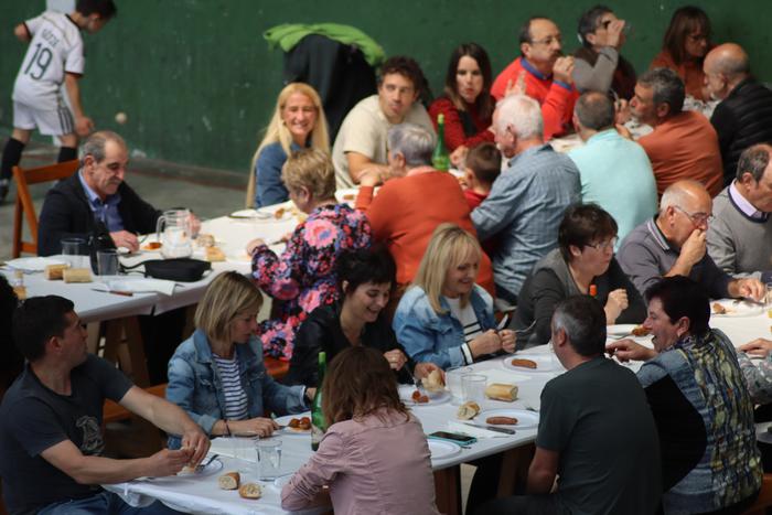 130 lagun inguru bildu dira  4 1651410699525