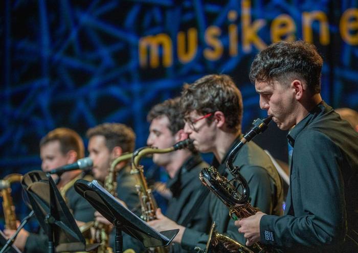 Musikeneko Big Band taldeak saioa emango du Leidorren