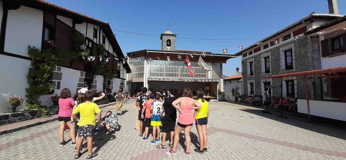 Goiazko festak. Ume jolasak. 3 1660322683477