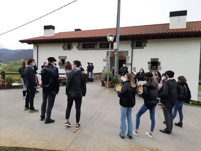 Ibarran Olentzero, Mari Domi 46 1640354252872