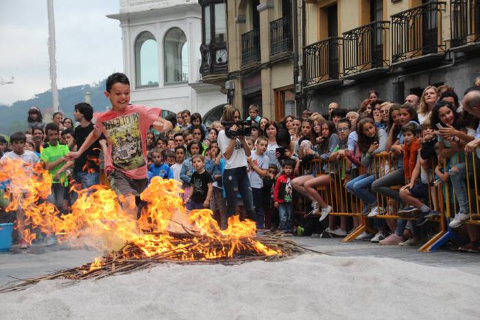 Momentu bereziaren zain 55 1498245595855