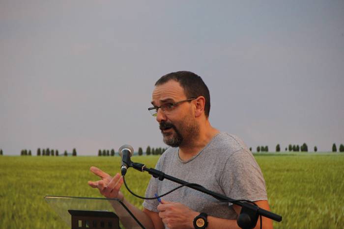 "Egin ezazue zuena eta izan  8 1505992465891