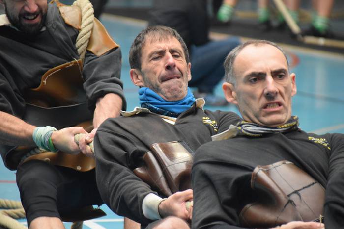 Tira eta tira, Euskal Herrik 44 1512311498306