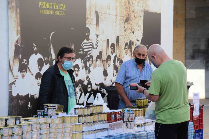 Zilarrezko urteurrenean, ino 2 1599914505821