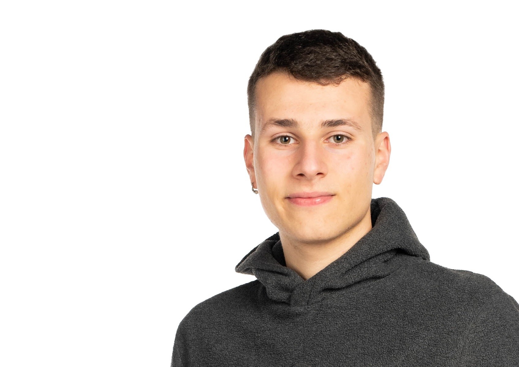 «Ez nago ohituta bakarkakoetan bertso bat baino gehiago kantatzera»