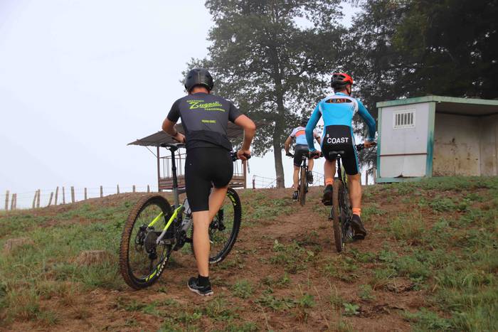 Mendi bizikleta lasterketare 56 1660377641099